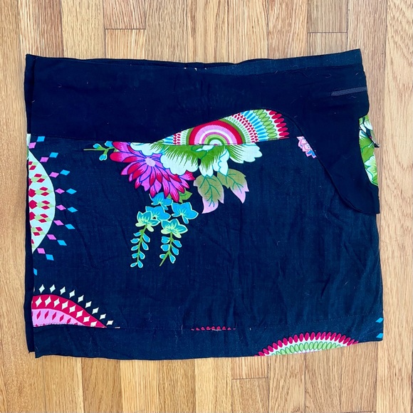 Colorful Miniskirt, Medium - Picture 3 of 3